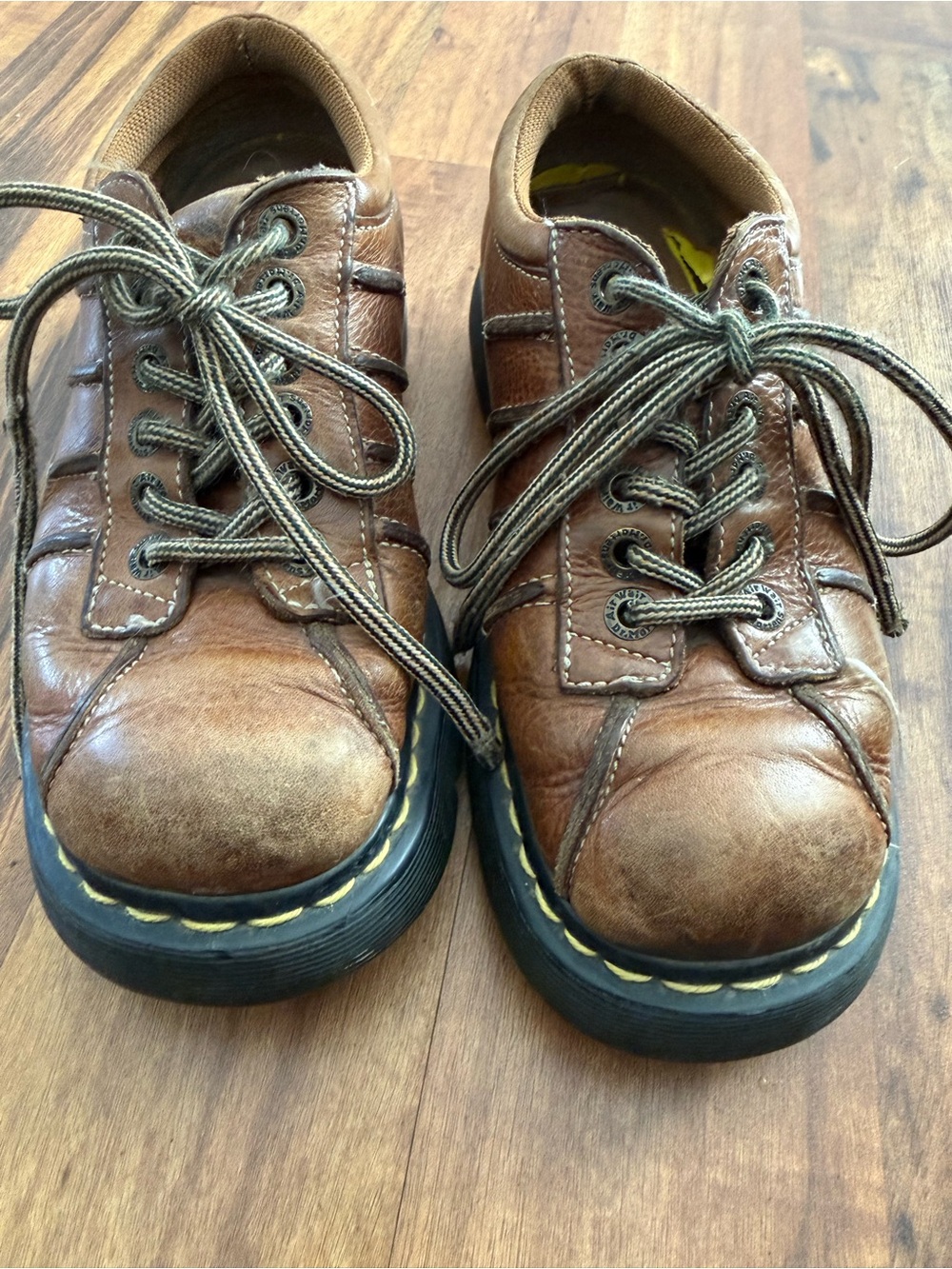 Vintage Dr. Martens Brown Leather low-top Oxford Casual Lace-Up Shoes